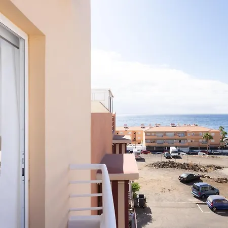 Home2book Attic Terrace Charming Ocean View アパート *